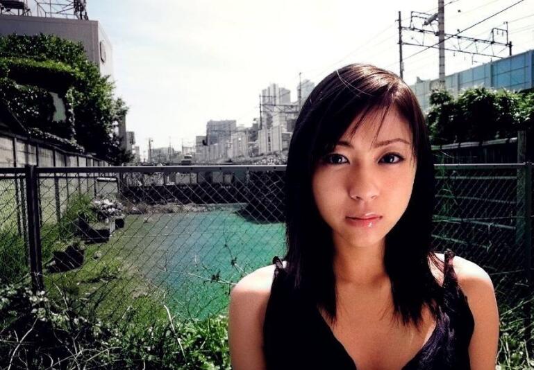 宇多田光(Utada.Hikaru).-.[ULTRA.BLUE].专辑.(FLAC)